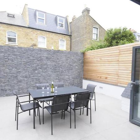 Four Bedroom Modern Victorian Wandsworth House Londres Exterior foto